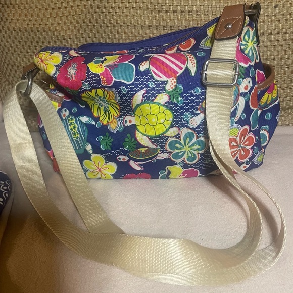 Lily Bloom Turtle/Floral Crossbody - Picture 5 of 8